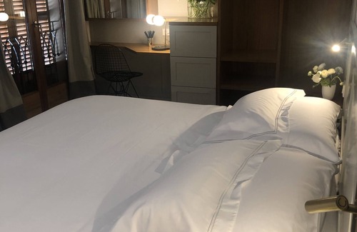 Old Town Hotel | Vila Damunt Suites