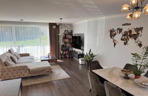 Telsiai Villa | Vila Dharma Stay