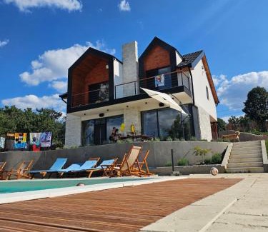 Cerevic Villa | Vila Fina
