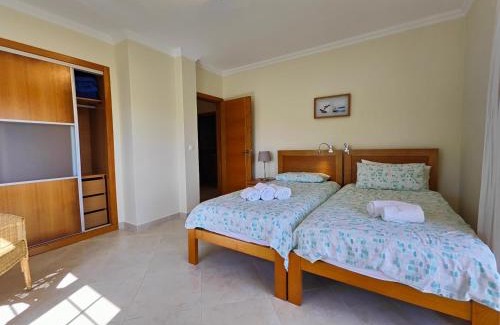 Salir do Porto Villa | Vila Limoeiro