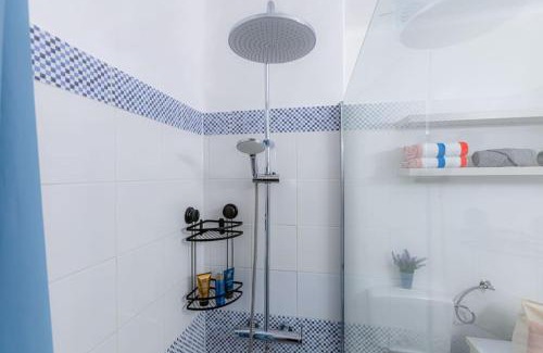 Montechoro Apartment | VILA MAGNA - Apart com AC, renovado para 4 com vista piscina em Albufeira