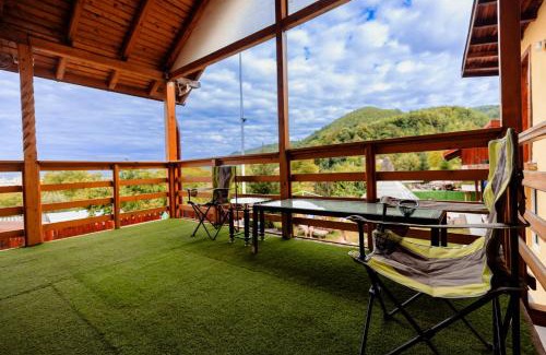 Sighetu Marmatiei House | Vila Piramida