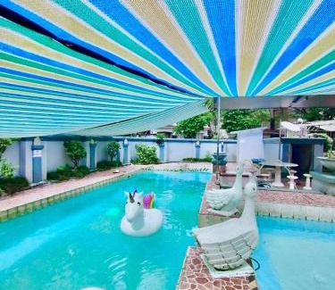 Sukaraja Villa | Vila Princess,Sentul 4bedroom dan Tenda Camping,Private pool, Tenis meja, mini billiard, Karaoke, Ayunan,BBQ, 08satu3 80satu6 4satu5satu