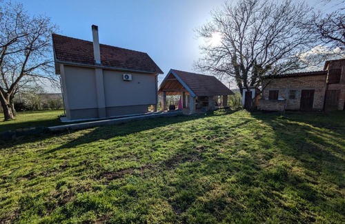Inija House | Vila Restart Čortanovci
