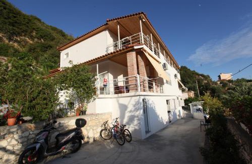 Piqeras Apartment | Vila Riza Veliu