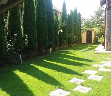 Comarnic House | VILA ROXANA