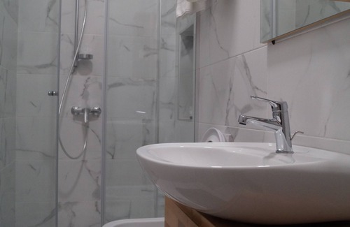 Korce Hotel | Vila Trebicka