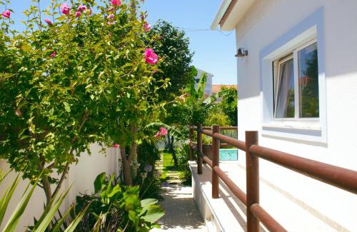 Charneca de Caparica e Sobreda House | Vila Vale Guest House - Surf & Yoga