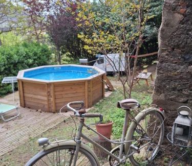 Santa Pau Apartment | ViLA VELLA 1