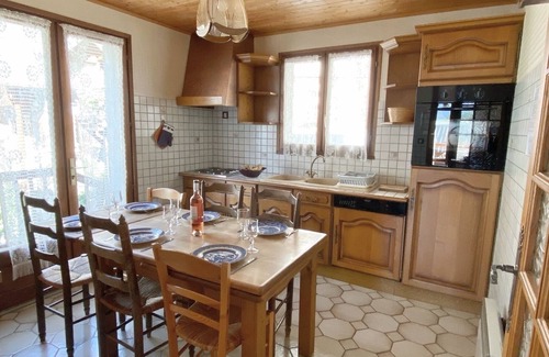La Chapelle-en-Valgodemard Villa | Villa 5 people + large south-facing balcony + Pool and Jacuzzi