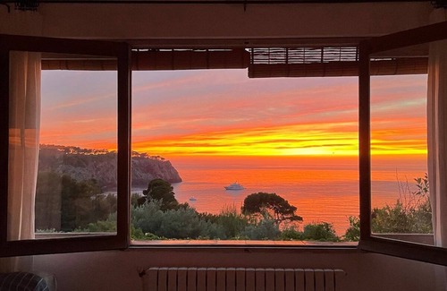 Deia Villa | Villa Única con Acceso al mar