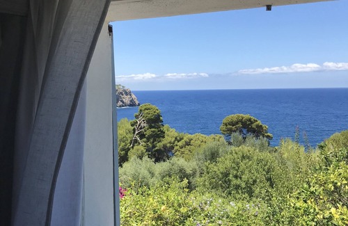 Deia Villa | Villa Única con Acceso al mar