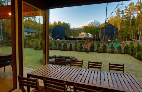 Fujikawaguchiko Villa | Villa 峰々