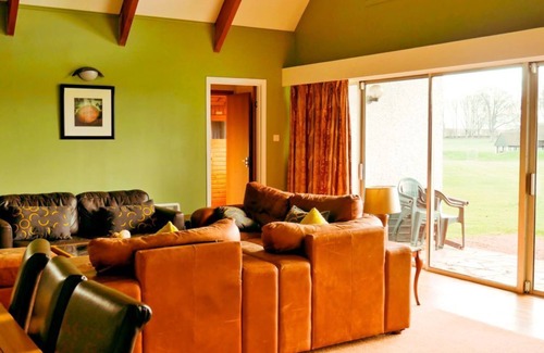 Pittenweem House | Villa 14, 4 Bedrooms, Sleeps 10 with Sauna and Leisure Club Access