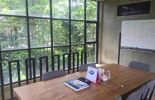 Bandung Villa | Villa 2 Lt 500M2 Di Perkotaan Margahayu Bandung