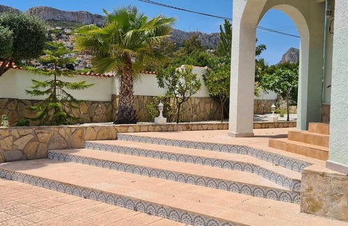La Canuta Villa | Villa 200 meters from the beach