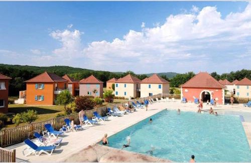 Prayssac Villa | Villa 3 étoiles - Piscine - eeidhb