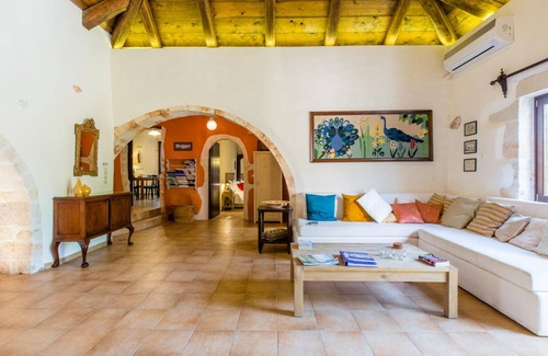 Pitharion Villa | Villa ∙ 3 bedrooms ∙ 6 guests