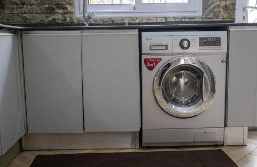 Algiers Villa | Villa 3 niveau avec jacuzzi, terrasse et cour