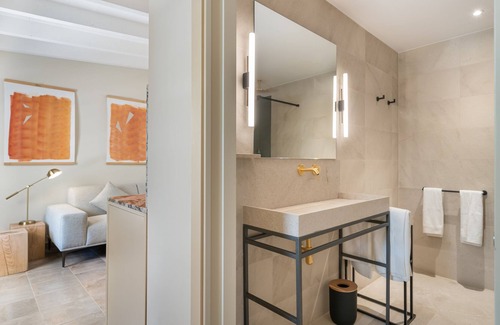 Esporles Villa | Villa #5- Life in middle of a vineyard, with a 600 Mb WIFI. Made for Nomads.