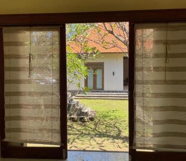 Bondalem Cabin | Villa 5 mins to the Beach at Bondalem Tejakula with 2 Bed Room