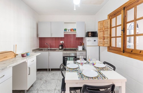 Puerto de Mazarron Apartment | Villa '53 Luz Bahia' with Shared Pool, Garden and Wi-Fi