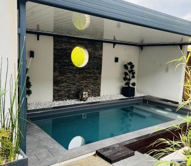 La Baule-Escoublac Villa | Villa 75m2 avec Piscine et Jacuzzi privés, Sauna et Home-Cinéma à 800m des Commodités