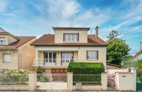 Aulnay-sous-Bois Villa | Villa 8 Chambres/15 Lits - 20 min Paris Centre