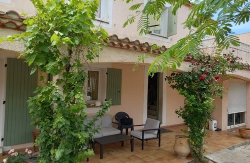 Aimargues House | Villa a 20 mn Montpellier et Plage, Grande Piscine Sans vis a vis