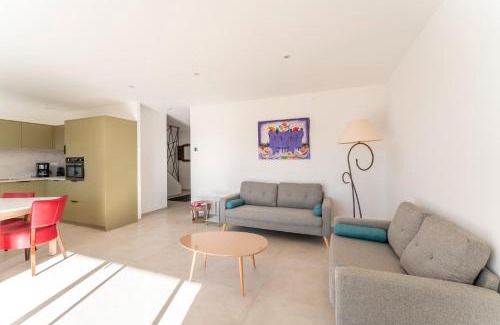 Saint-Genies-de-Malgoires House | Villa avec piscine extérieur