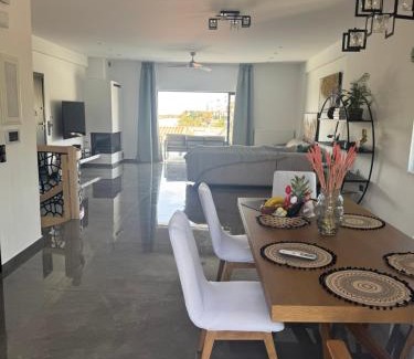 Anavyssos Villa | Villa Achilleas by the sea