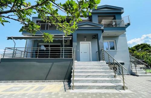Loutraki Villa | Villa Acropolis by the sea