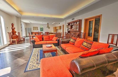Donnalucata Villa | Villa Adelaide: A welcoming two-story villa situated at a few steps from a sandy beach, with Free WI-FI.