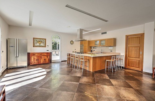 Donnalucata Villa | Villa Adelaide: A welcoming two-story villa situated at a few steps from a sandy beach, with Free WI-FI.