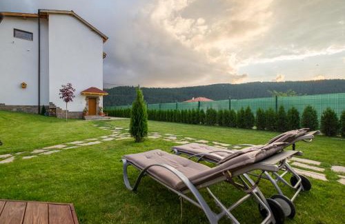 Samokov Apartment | Villa ADELHEIDE - Spa, BBQ & Jacuzzi