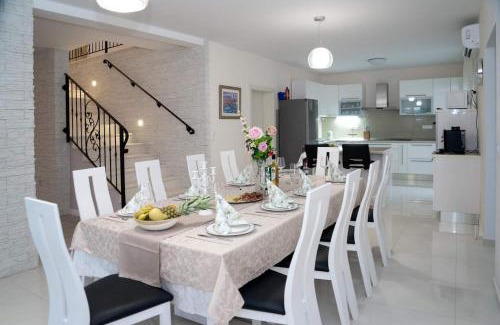 Lecevica Villa | Villa Afrodita