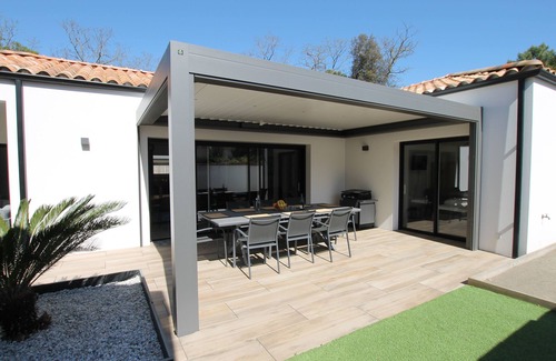 Saint-Vincent-sur-Jard House | Villa Agapanthes, perfect in any season, with heated swimming pool