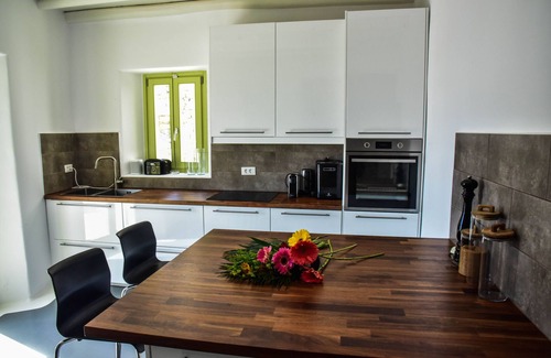 Alyki House | Villa AGNES Mykonos - 5 bedrooms - seaview - pool - fast satellite internet