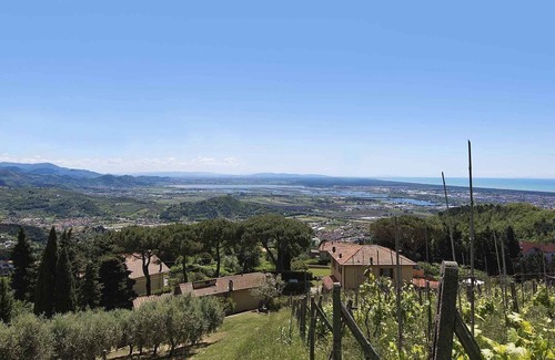 Corsanico Villa | Villa Ai Venti 8, Emma Villas