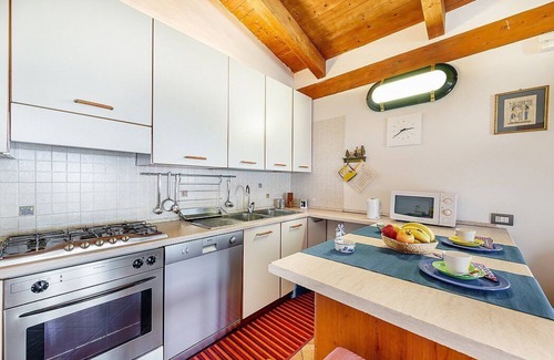 Laureana Cilento House | Villa Albatros C: A characteristic and welcoming independent house surrounded by the greenery, with Free WI-FI.