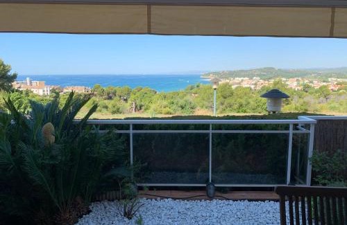 Altafulla House | Villa Alex Altafulla Hermosa casa con espectaculares vistas al mar y a tocar de una idílica calita