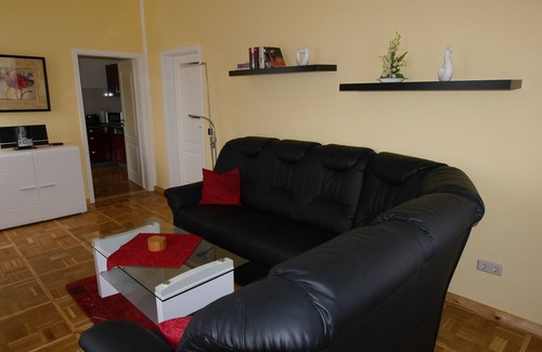Eisenach Apartment | Villa Am Ehrensteig -FeWo with balcony and garden