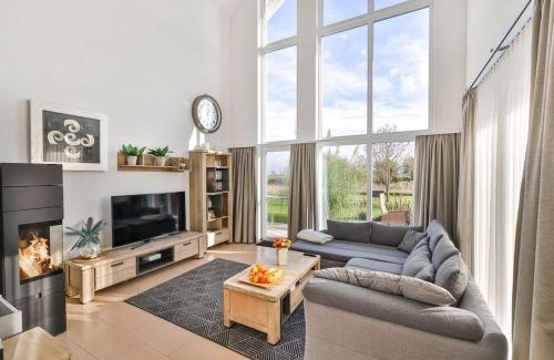 Trent House | Villa Am Gutshof