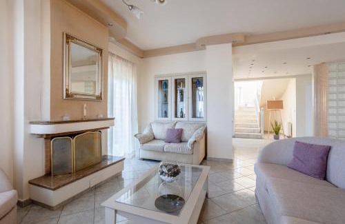Gouves Villa | Villa Amare - Heraklion Private Garden Retreat