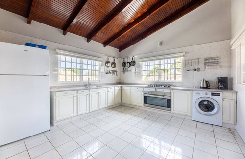 Montana Rey Villa | Villa Ambrosia is a beautiful recently renovated large villa with a jacuzzi