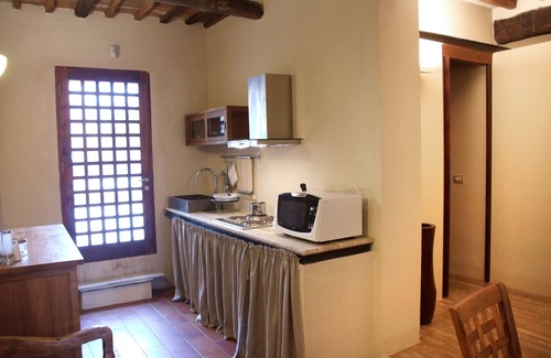 Brenna Apartment | Villa Amedeo apt Galileo 15 km from Siena
