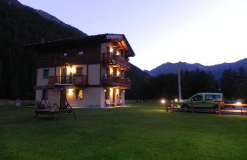 Champoluc Bed & Breakfast | Villa Americana Chambres d'Hotes