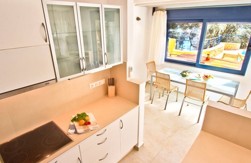 Sivota Villa | Villa Amoudia - Luxury Villa right on the beach with Private Pool