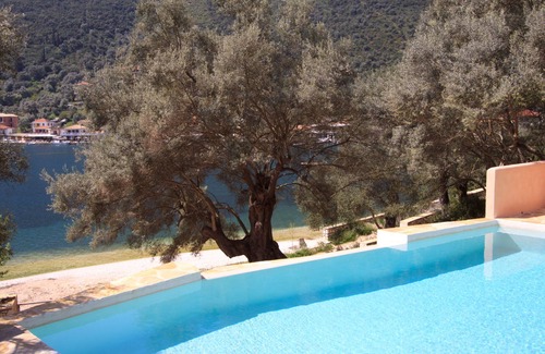 Sivota Villa | Villa Amoudia - Luxury Villa right on the beach with Private Pool