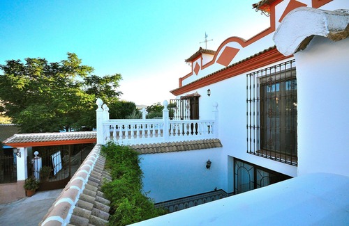 Priego de Cordoba Ski Chalet | Villa Amparo, fantastic villa with garden, saltwater pool, solarium.
